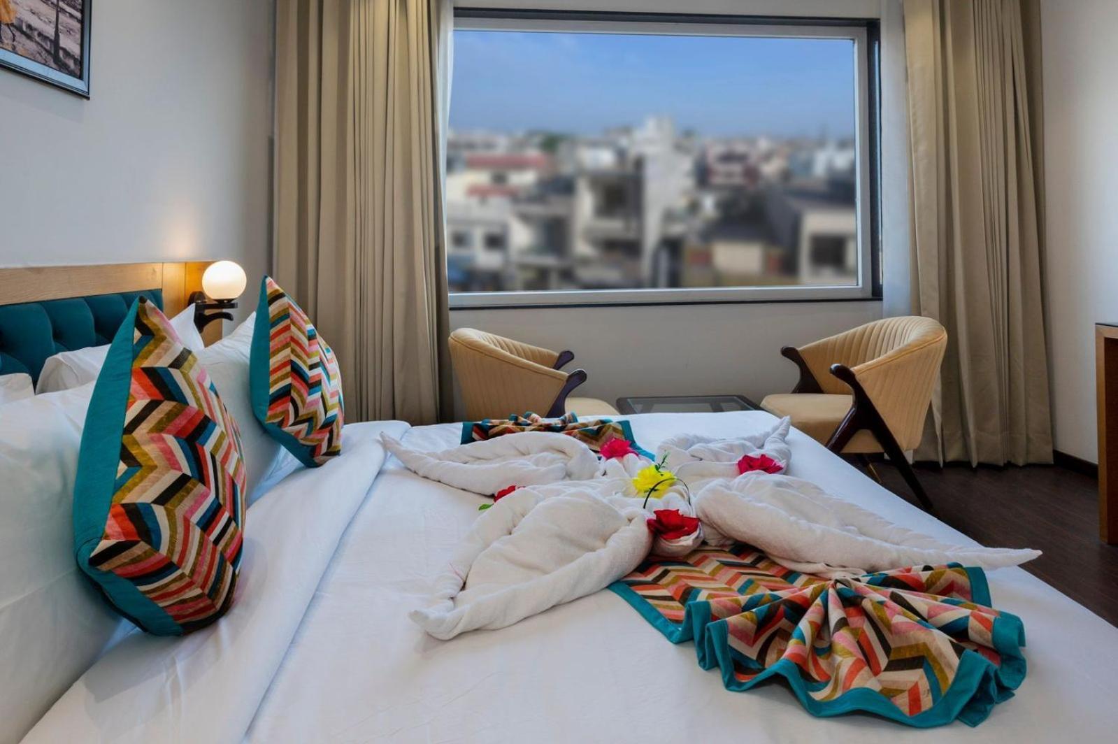 Classio Royale By Io Hotels Near Golden Temple 암리차르 외부 사진