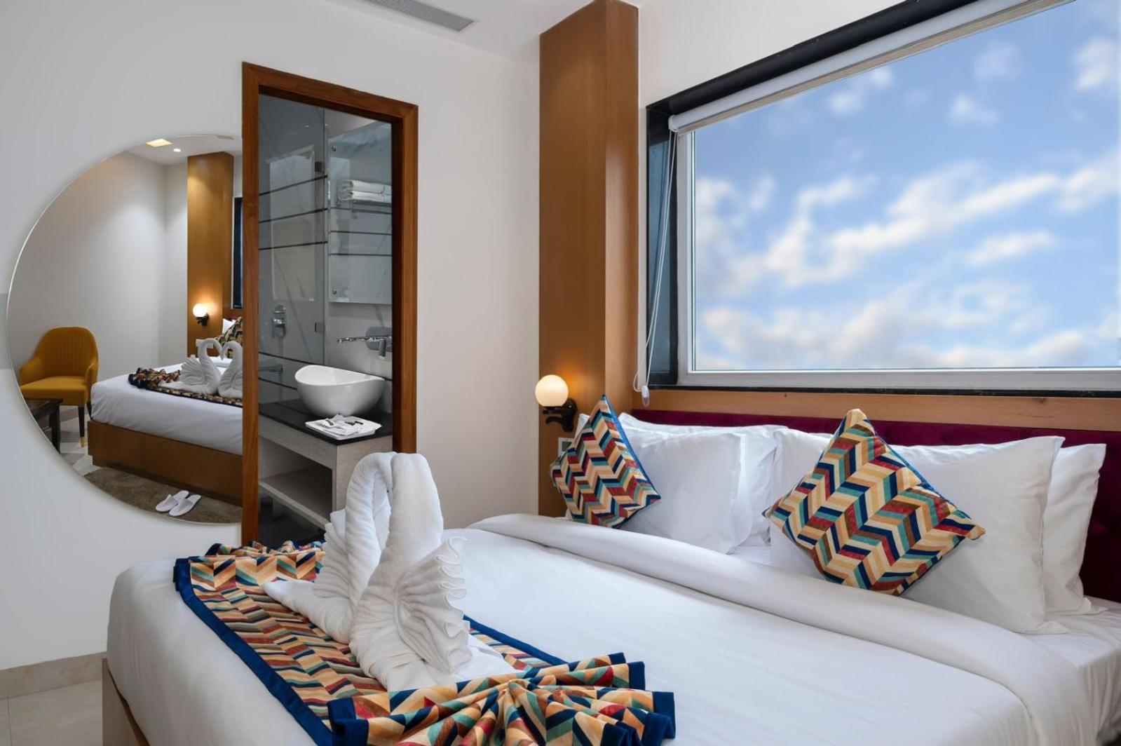 Classio Royale By Io Hotels Near Golden Temple 암리차르 외부 사진