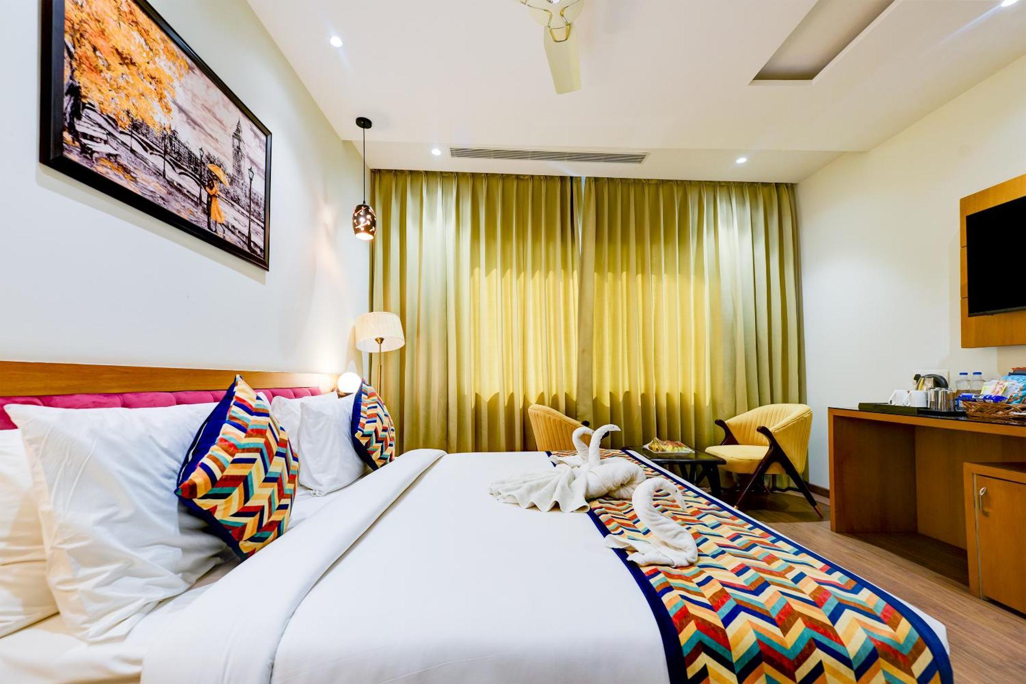 Classio Royale By Io Hotels Near Golden Temple 암리차르 외부 사진
