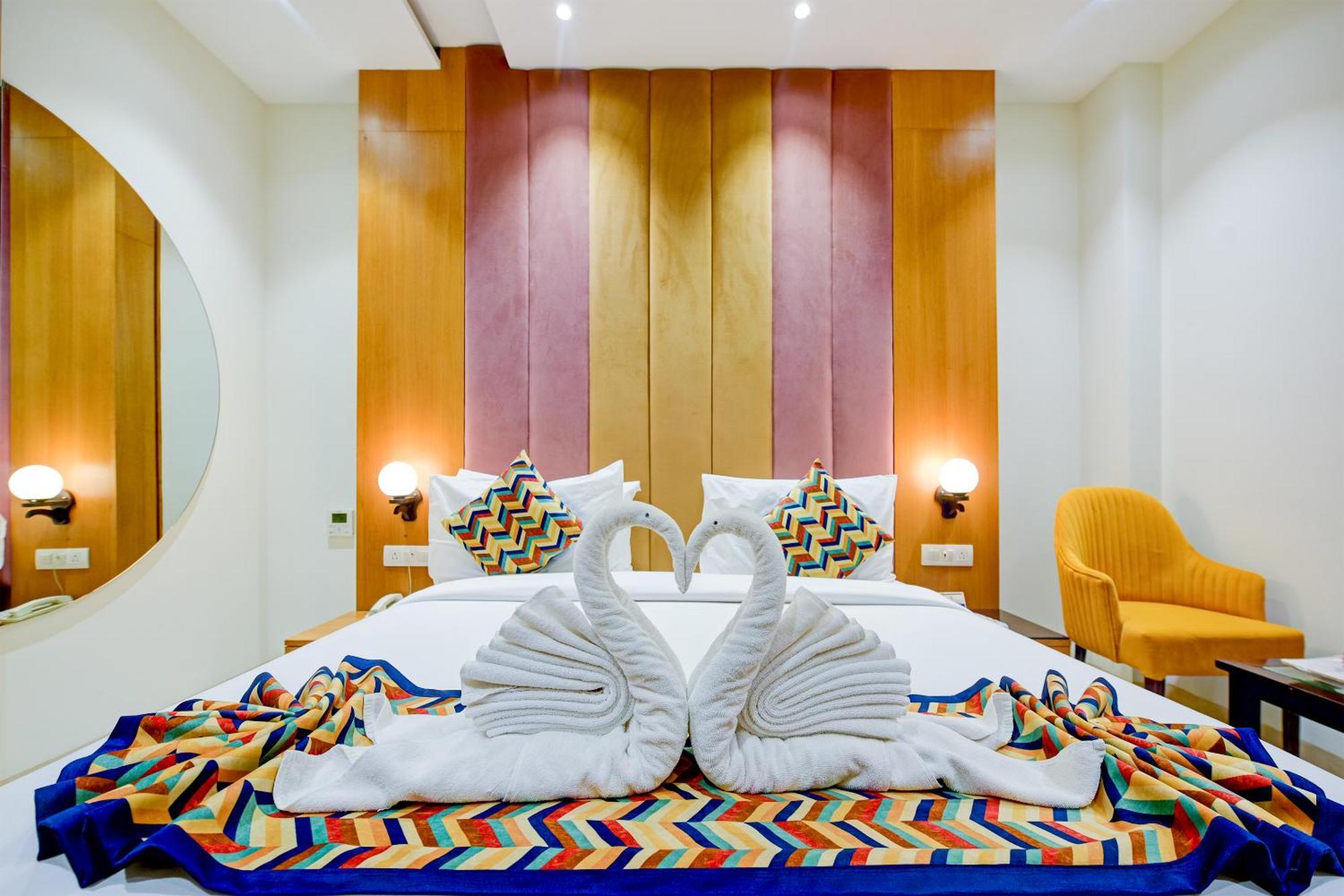 Classio Royale By Io Hotels Near Golden Temple 암리차르 외부 사진