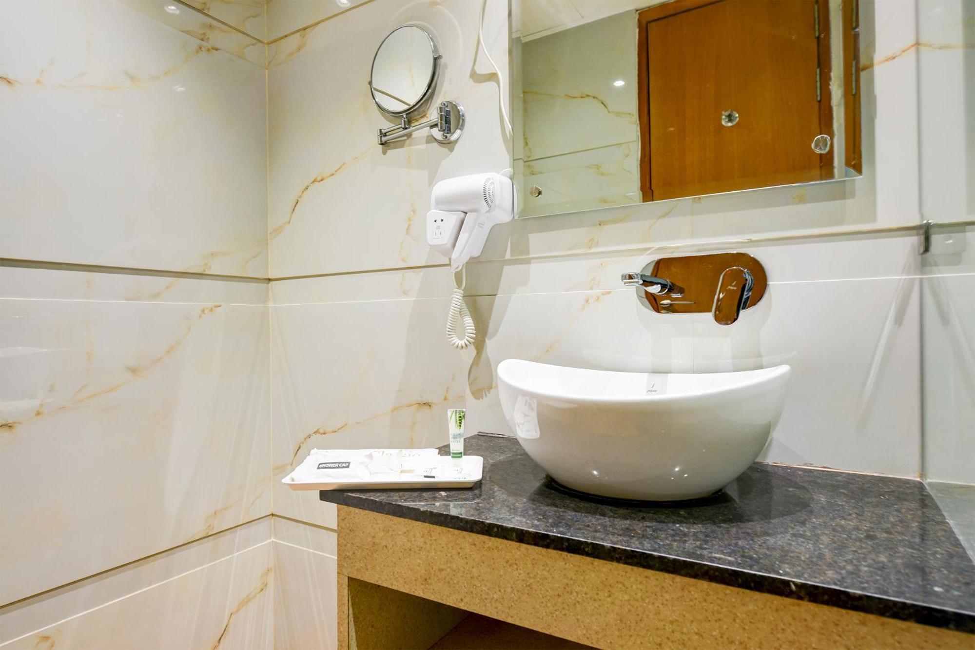 Classio Royale By Io Hotels Near Golden Temple 암리차르 외부 사진